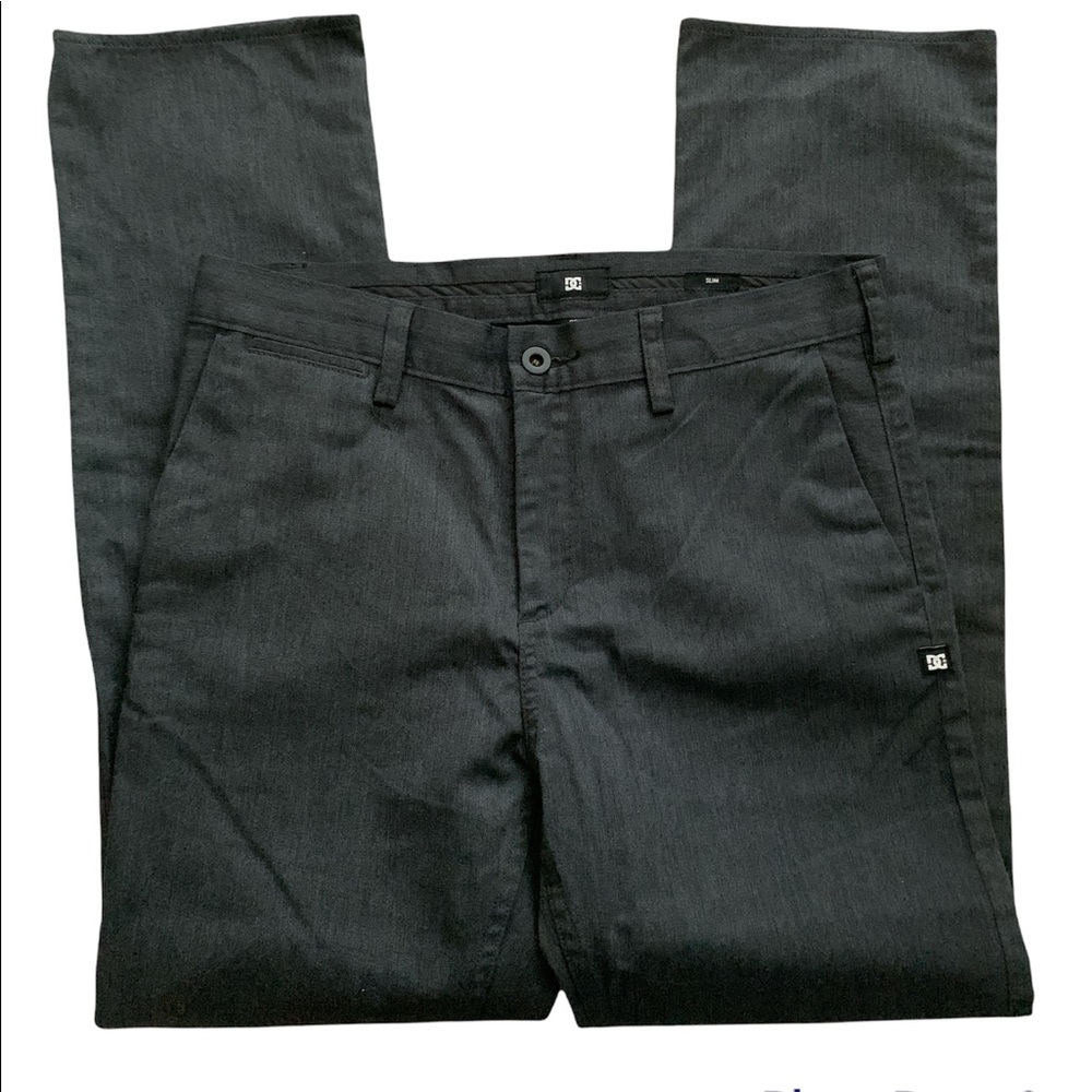 DC jeans sz 28